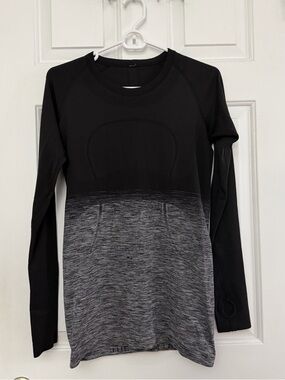 Swiftly Tech Long-Sleeve Shirt 2.0 Hip Length Black and Grey Ombré